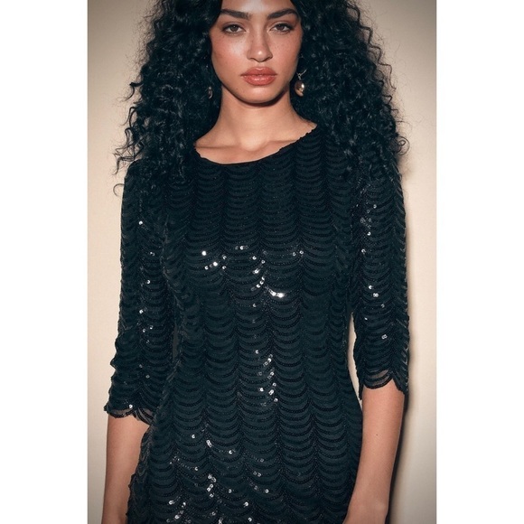 “Midnight Fantasy” Scalloped Sequin Bodycon Dress - Picture 2 of 13